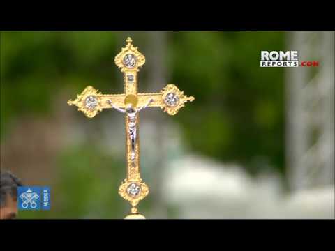 #PapaEnBulgaria Dios llama, sorprende y ama