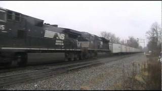 preview picture of video 'Railfanning Erlanger Ky 11-20-11 Norfolk Southern Roadrailer & Intermodal'