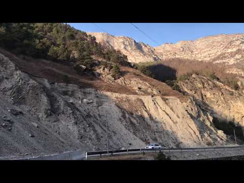 Vista do zoológico (perto de Fiagdon, Ossétia do Norte)