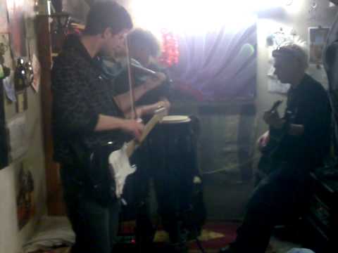Contra bonos mores - New song