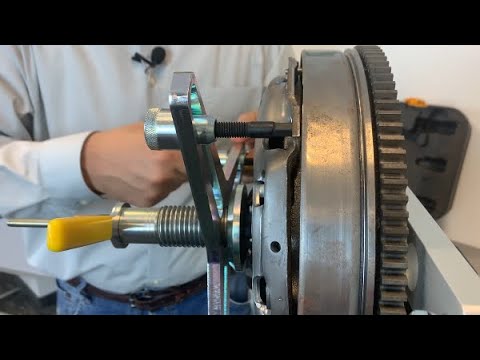 SAC önbeálló kuplung felszerelése tehermentesítve, célszerszámmal