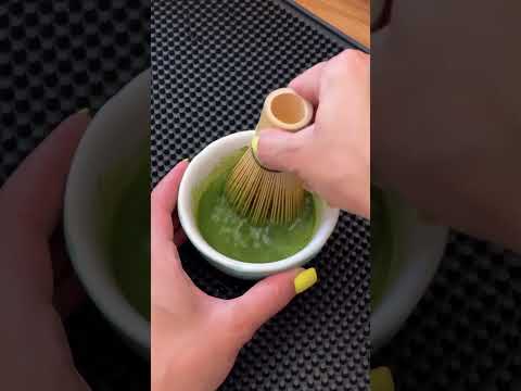 Passion Fruit & Mango Iced Matcha 🍵🥭 ماتشا بالمانجا و الباشون فروت 🧡💚 #matcha#icedmatcha#matcha