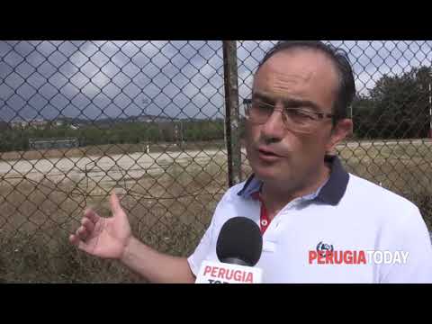 I bambini del Rugby Perugia costretti a giocare nel sabbione,