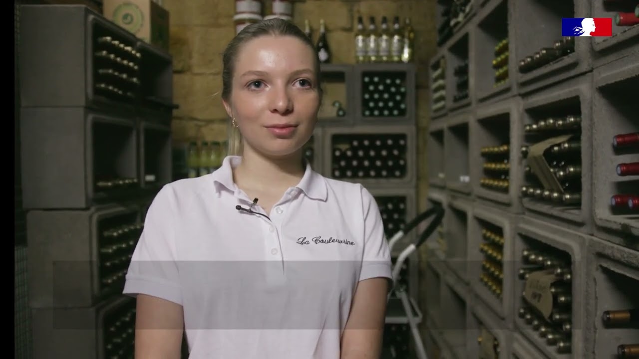 Campagne Apprentissage 2024 | Témoignage d'Elyna, en bac professionnel CSR