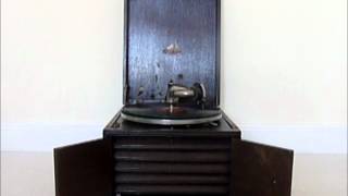 HMV P.B.O. Gramophone plays "Singin in the rain"