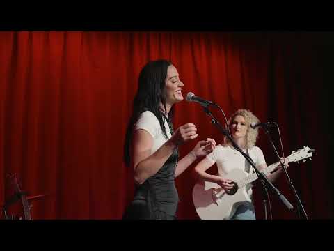 Katy Perry - \The One That Got Away\ (Live from Hotel Cafe 2026)