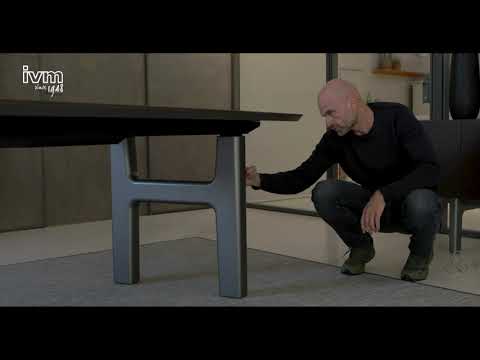 Robin Rizzini per IVM Office | Sistema Direzionale HITO