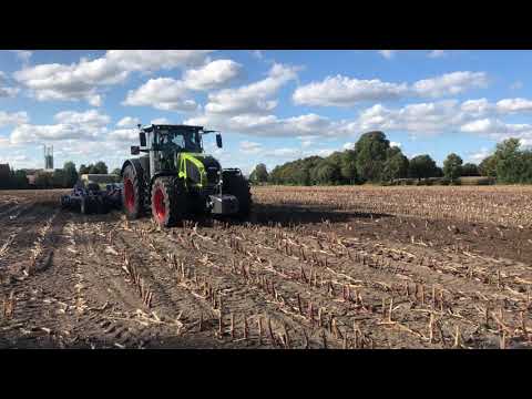 Claas Axion 960 CMATIC with CEMOS on board and CTIC tire inflation