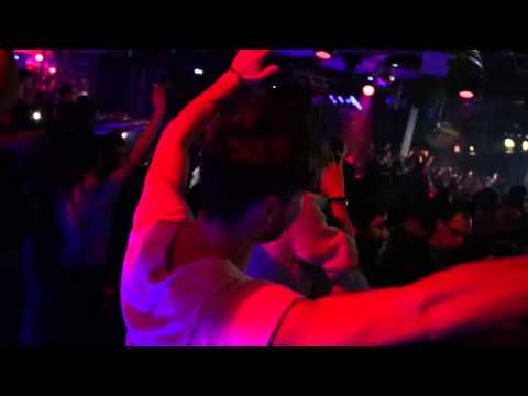 90 Wonderland / GIGI D'AGOSTINO