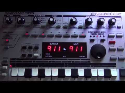 Roland MC 303 sounds so funky - Glanza's studio