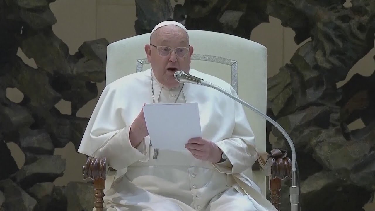 Pope Francis’s critical health condition prompts prayers from Chicago Catholics