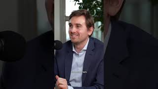 Elgar Weitmans. ChatGPT 3.5 was volstrekt onbruikbaar in de praktijk.
