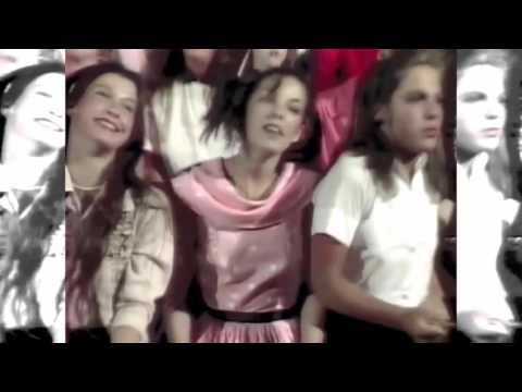 Devo Girl U Want & Whip It (Live Uppsala 1990)