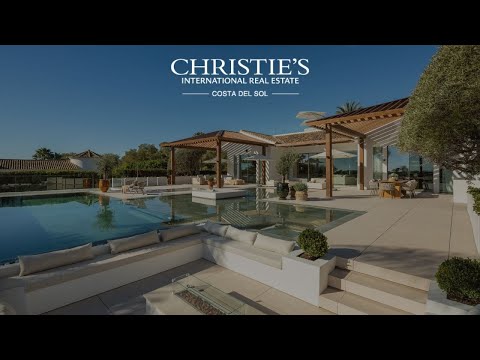 Impressive villa in prime frontline golf location in Aloha