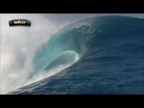 Bede Durbidge Gnarly Wipeout at Billabong Pro Tahiti 2014