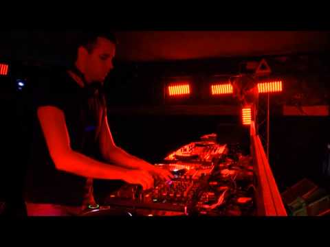 Svetec Bobi Gazsiba Birthday Bash Sonic 2015 04 11