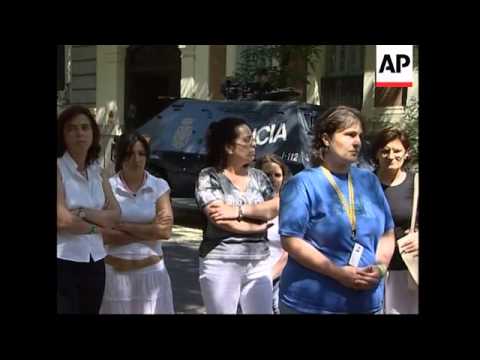 Tourist comments on blast; plus reaction in Madrid