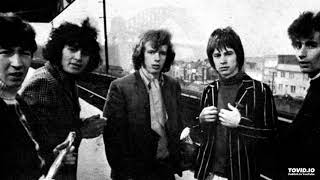 The La De Da's - Jump Back