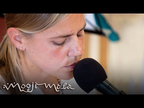 Shivali – Seek the Highest (from the Sat-Songs Concert)