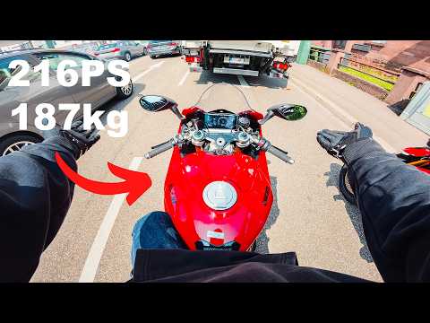 Ducati Panigale V4S - First ride!