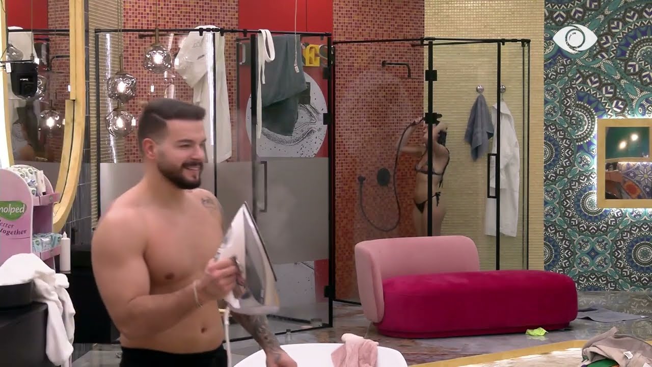 Arta këndon teksa bën dush… - Big Brother Albania VIP 3
