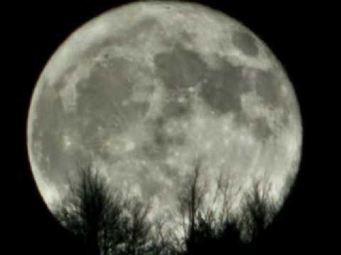 Bucovina - Luna preste varfuri