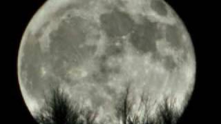 Bucovina - Luna preste varfuri