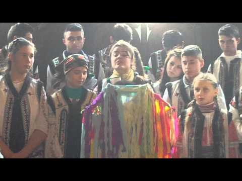 Colindatori la Biserica din Brosteni - Neamt 1