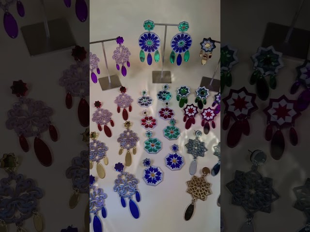 Vídeo relacionado con OAOSDH 3 Pares De Pendientes Temáticos De Póker, Pendientes De Diseño Creativo, Aretes De Cole Acrílico, Aretes Divertidos, Accesorios De Ropa.