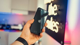 Why Would You Buy the iPhone SE 2020? 1 Month Later! (Review)