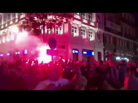 Adeptos ingleses causam distúrbios no Porto e polícia é forçada a intervir