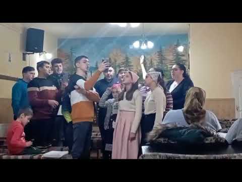 Cântare deosebita; Tineri din biserica Roscani