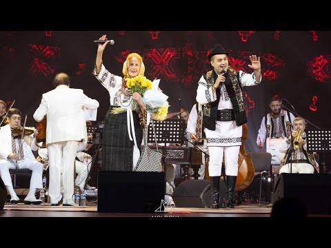 Ilie Caraș și Sofia Vicoveanca alături de maestrul Nicolae Botgros si Orchestra Națională Lăutarii