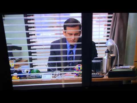 Michael Scott leaves Holly “the voicemail”