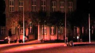 preview picture of video 'Nachts auf dem Marktplatz in Boizenburg direkt vor dem Rathaus spukt es wohl nicht, oder?'