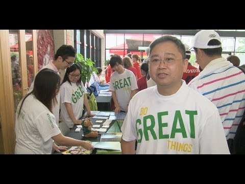 一月份的志願者聚焦--麥兆輝，'84 MBA (January Volunteer Spotlight - Trevor Mak, '84 MBA)