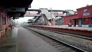 preview picture of video 'Koderma Junction Railway Station Full View Jhumri Telaiya Jharkhand'