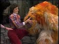 Sesame Street 1786 Linda Signs Tricks For Barkley 1983