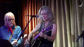 Allison Moorer &quot;I&#39;m Looking For Blue Eyes&quot; (By Jessi Colter)13th Edition Cayamo Feb. 2020