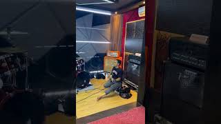 Download lagu Suasana band 'KOTAK' latihan di studio 😎 #reels #shorts #band #kotak #studio #music #guitar #bass mp3