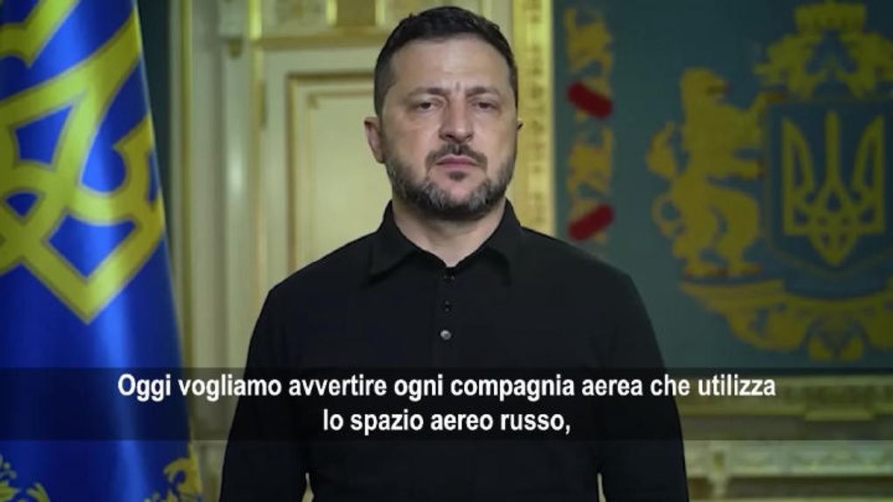 Zelensky: Cieli della Russia non sono più sicuri, compagnie aeree prendano nota
