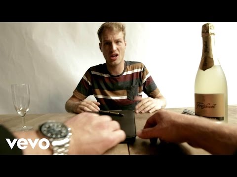 Weekend - Hi Chimperator