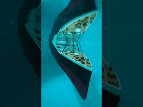 Titanic afundando #navio