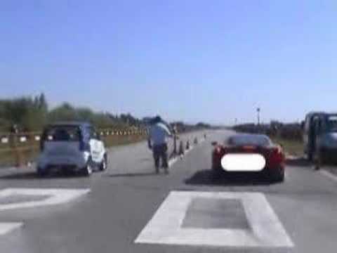 Smart Diablo vs. Ferrari ! INSANE ! CRAZY CAR RACE ! WOW !