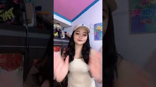 Cewe Manis Tapi Bukan Gula