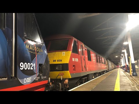 Overnight trains at Crewe Railway Station 27-28/10/22