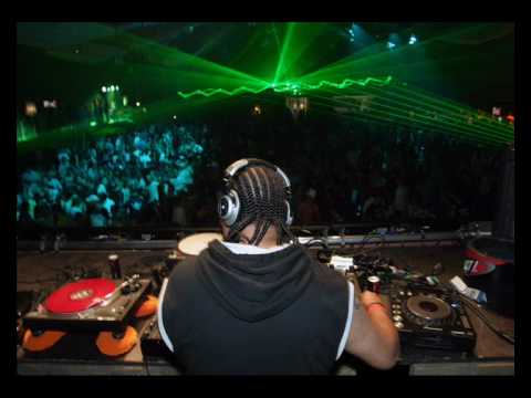 Bass-D & King Matthew - The Masterplan (Outblast & Dr Z-Vago Remix)