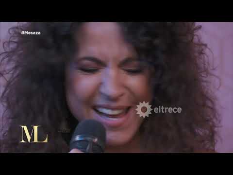 Patricia Sosa cantó "Me has echado al olvido" en la mesaza de Mirtha