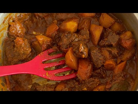 Recipe For Namibian Beef Stew With Potatoes And Carrots | Beef Potjiekos