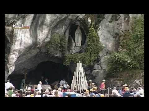 Chapelet à Lourdes